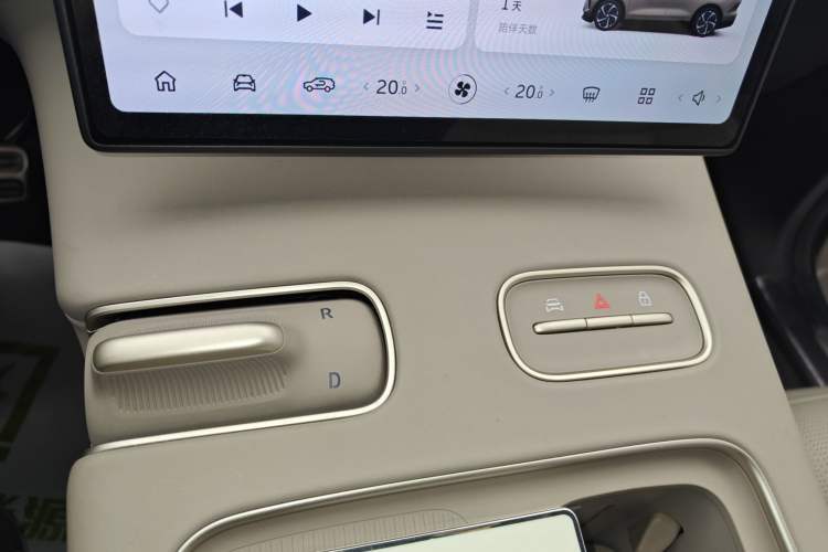 Used Nio ES8 2024 75 kWh Gear Lever