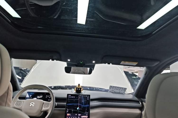 Used Nio ES8 2024 100kWh Signature Edition Headliner