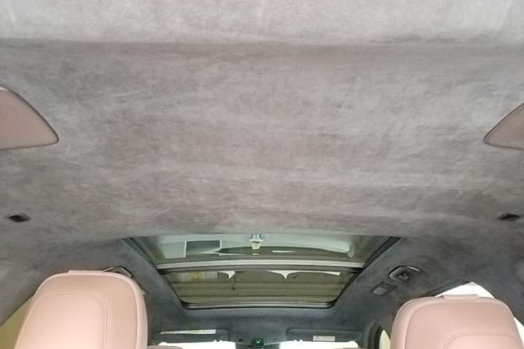 Used Nio ES8 2024 75 kWh Headliner