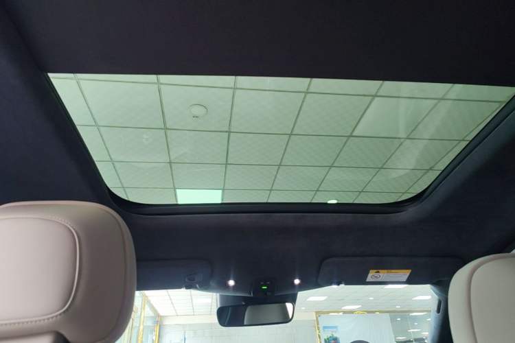 Used Nio ES8 2024 75 kWh Headliner