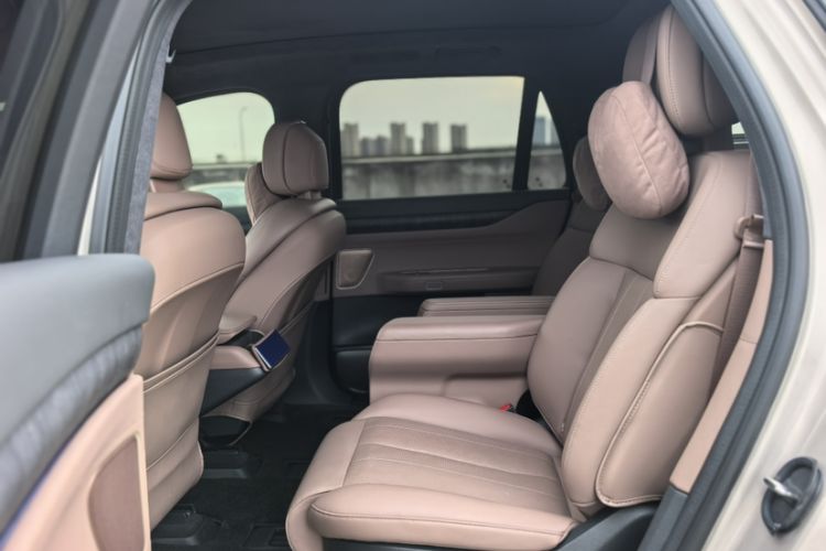 Used Nio ES8 2024 75 kWh Interior 3