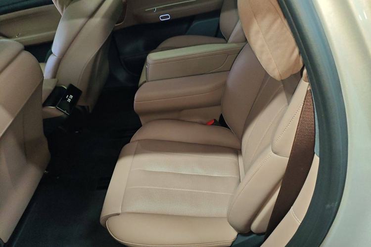 Used Nio ES8 2024 75 kWh Interior 4
