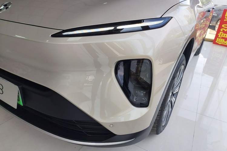 Used Nio ES8 2024 75 kWh Left Front Headlight
