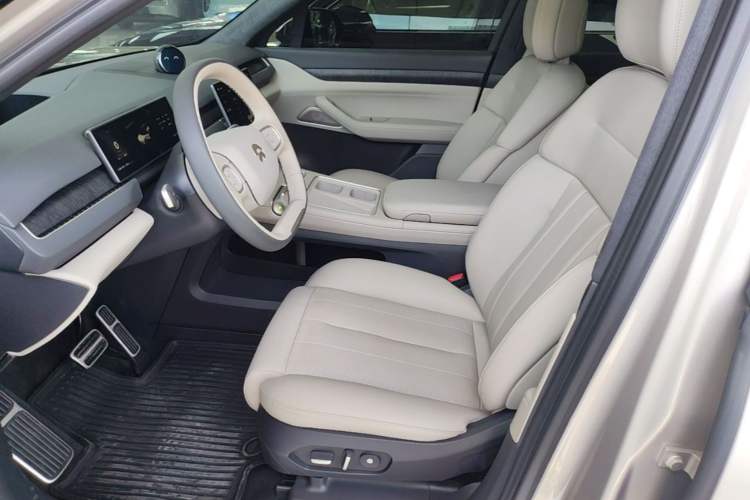 Used Nio ES8 2024 75 kWh Left Front Seat