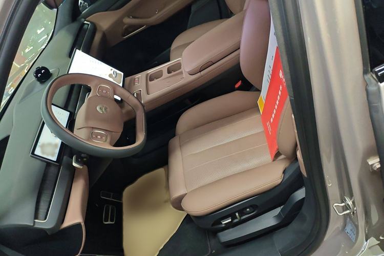 Used Nio ES8 2024 75 kWh Left Front Seat