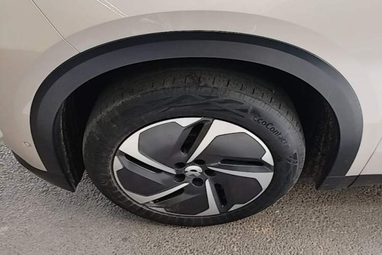 Used Nio ES8 2024 75 kWh Left Front Wheel Hub