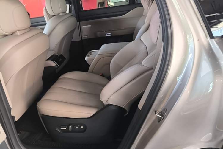 Used Nio ES8 2024 75 kWh Executive Edition Left Rear Seat
