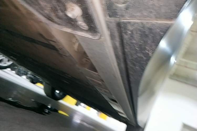 Used Nio ES8 2024 100kWh Signature Edition Left Side Sill