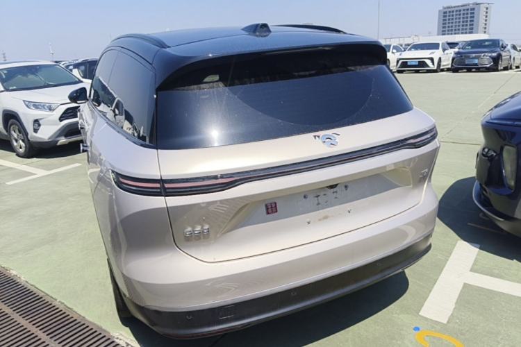 Used Nio ES8 2024 100kWh Signature Edition Rear Left 45 Deg