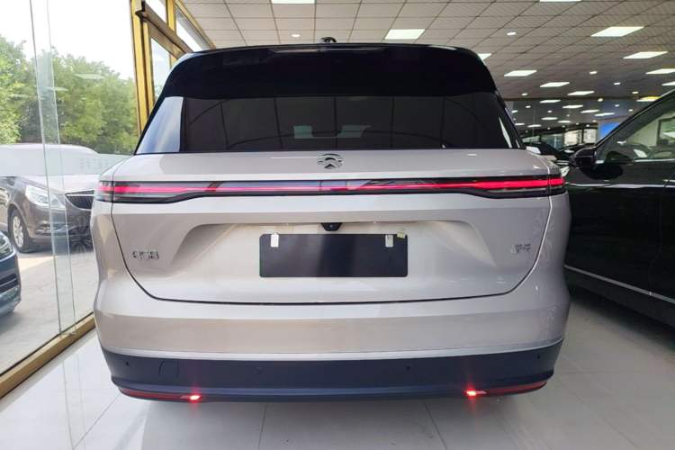 Used Nio ES8 2024 75 kWh Rear