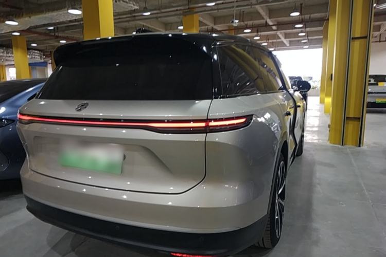 Used Nio ES8 2024 100kWh Signature Edition Rear Right 45 Deg