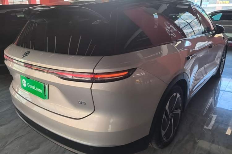 Used Nio ES8 2024 75 kWh Executive Edition Rear Right 45 Deg