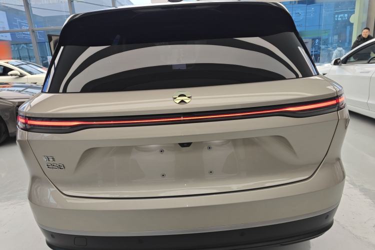 Used Nio ES8 2024 75 kWh Rear