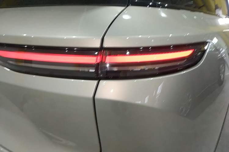 Used Nio ES8 2024 100kWh Signature Edition Right Rear Taillight