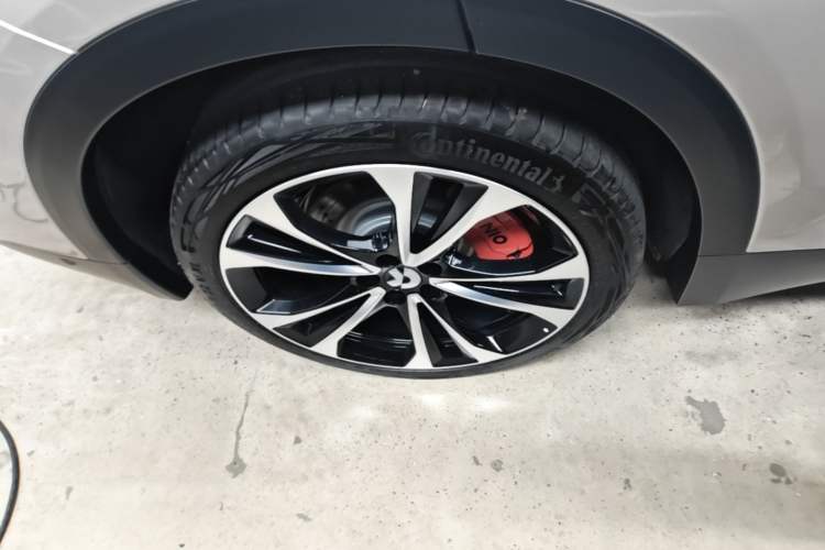 Used Nio ES8 2024 100kWh Signature Edition Right Rear Wheel Hub