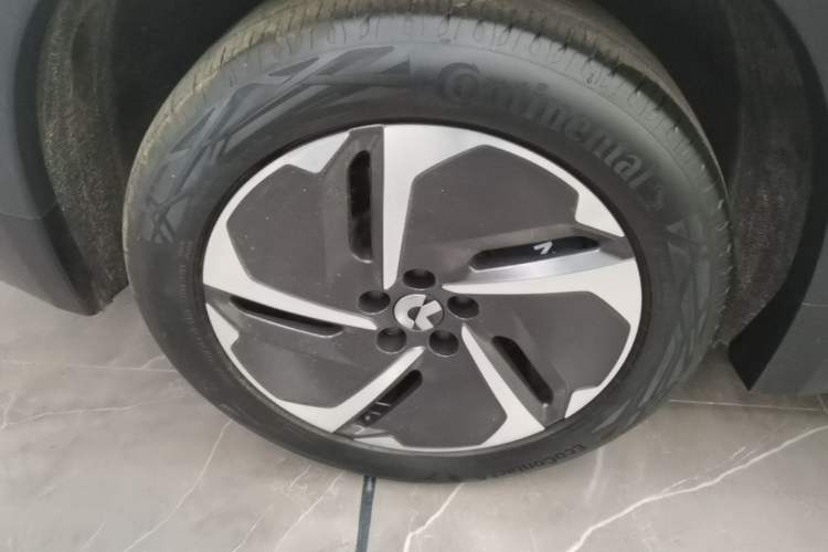 Used Nio ES8 2024 75 kWh Right Rear Wheel Hub