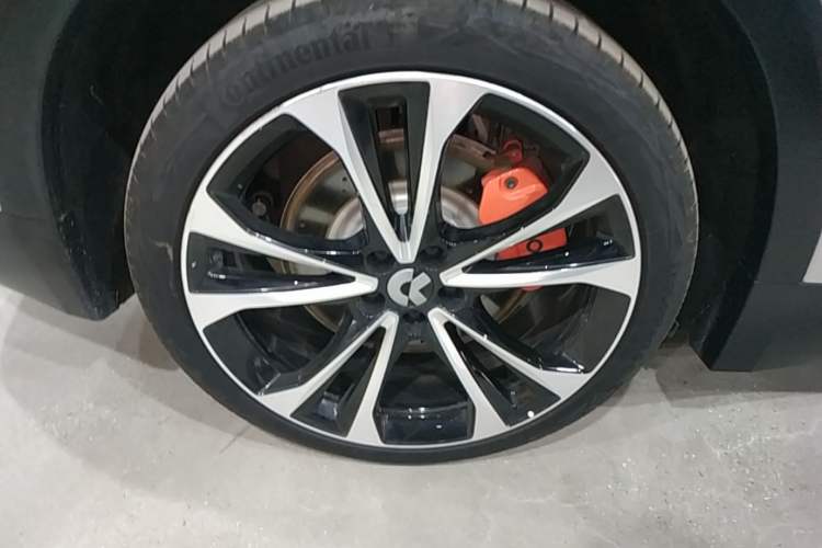 Used Nio ES8 2024 100kWh Signature Edition Right Rear Wheel Hub