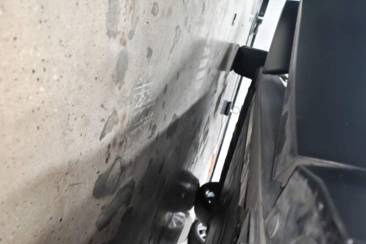 Used Nio ES8 2024 100kWh Signature Edition Right Side Sill