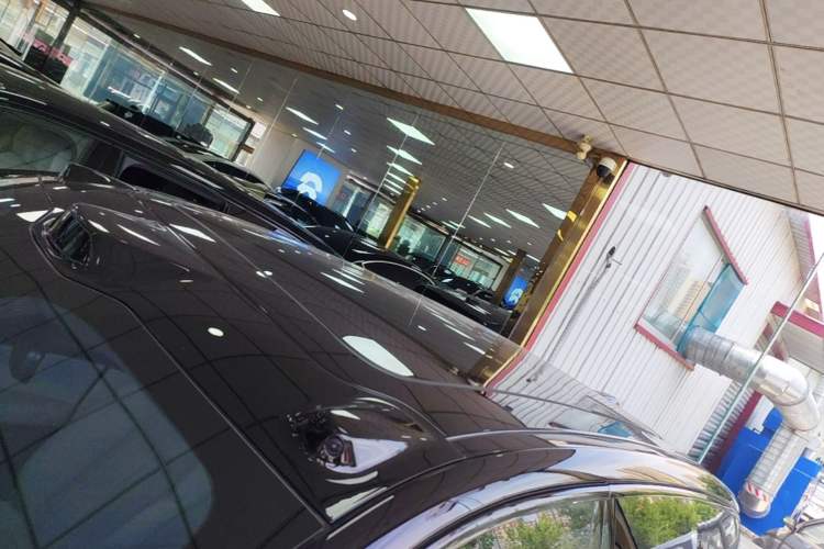 Used Nio ES8 2024 75 kWh Roof