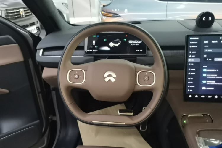 Used Nio ES8 2024 75 kWh Steering Wheel