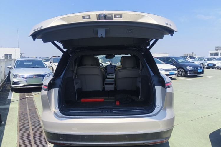 Used Nio ES8 2024 100kWh Signature Edition Trunk