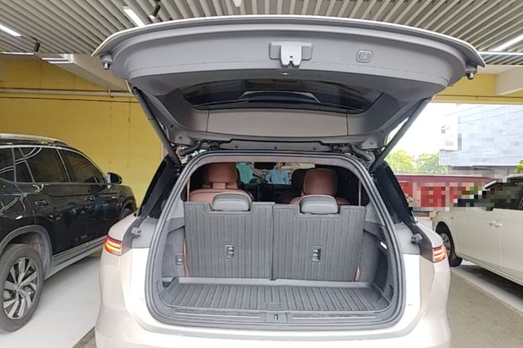 Used Nio ES8 2024 75 kWh Trunk