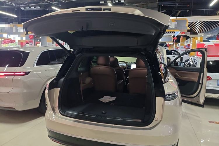 Used Nio ES8 2024 75 kWh Trunk