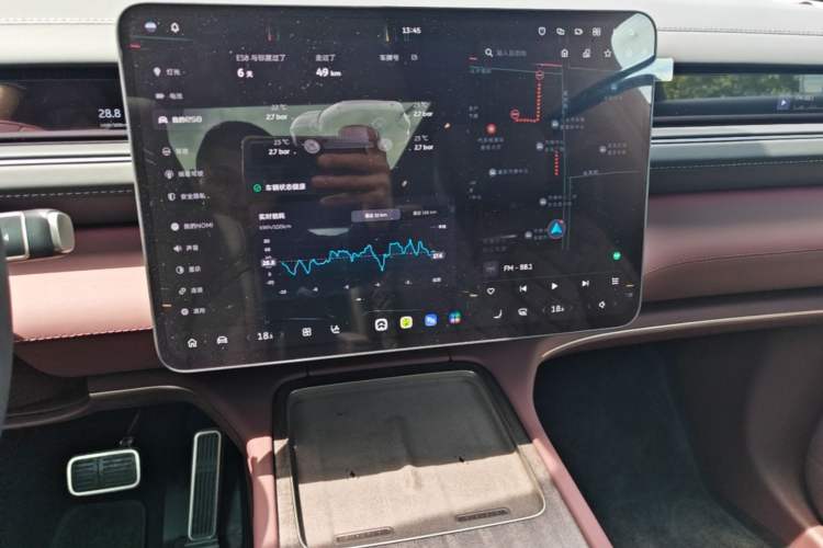 Used Nio ES8 2026 Model 6-seat Executive Signature Edition Audio And AC Panel