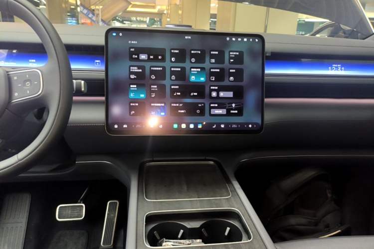 Used Nio ES8 2026 Model 6-seat Executive Luxury Edition Audio And AC Panel