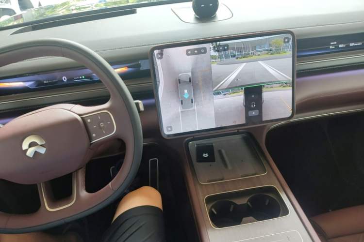 Used Nio ES8 2026 Model 6-seat Executive Signature Edition Audio And AC Panel