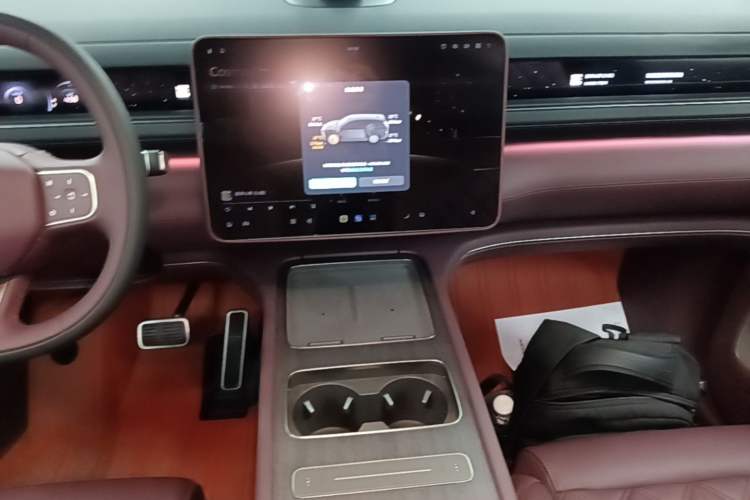 Used Nio ES8 2026 Model 6-seat Executive Signature Edition Audio And AC Panel
