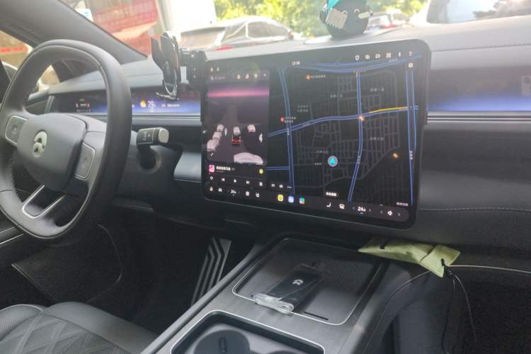 Used Nio ES8 2026 Model 6-seat Executive Signature Edition Audio And AC Panel