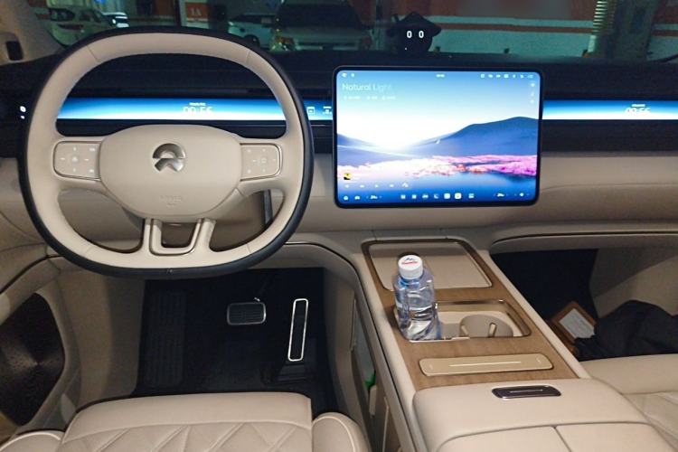 Used Nio ES8 2026 Model 6-seat Executive Luxury Edition Center Console
