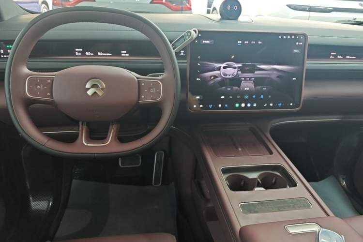 Used Nio ES8 2026 Model 6-seat Executive Signature Edition Center Console