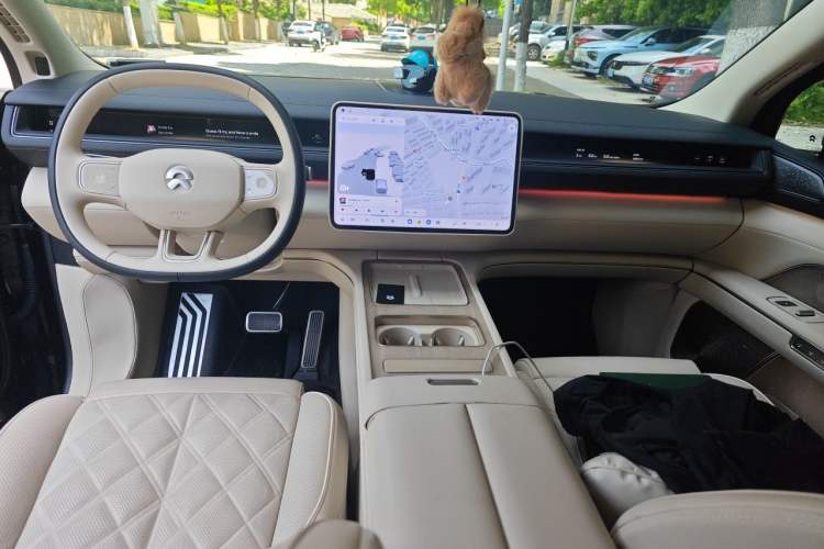 Used Nio ES8 2026 Model 6-seat Executive Signature Edition Center Console