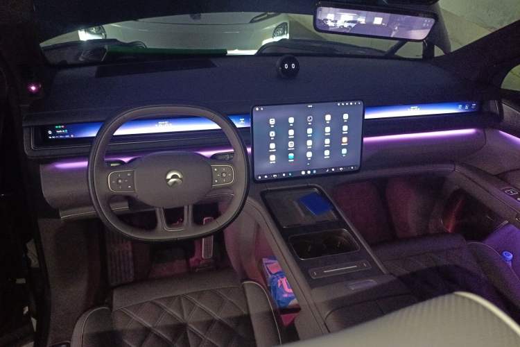Used Nio ES8 2026 Model 6-seat Executive Signature Edition Center Console