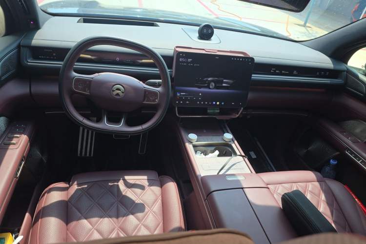 Used Nio ES8 2026 Model 6-seat Executive Luxury Edition Center Console