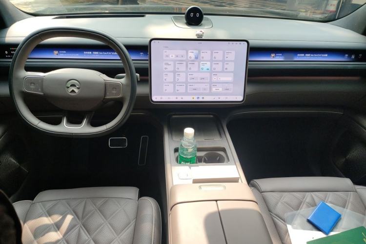 Used Nio ES8 2026 Model 6-seat Executive Luxury Edition Center Console