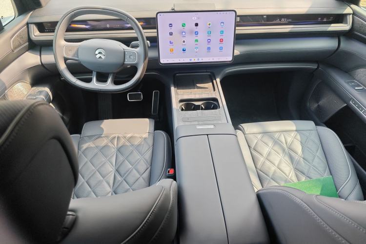 Used Nio ES8 2026 Model 6-seat Executive Signature Edition Center Console