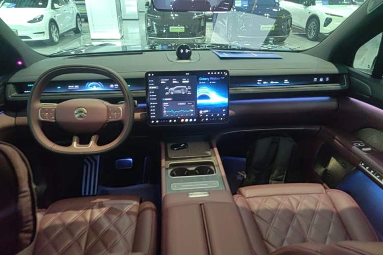 Used Nio ES8 2026 Model 6-seat Executive Signature Edition Center Console