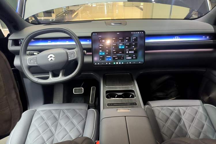 Used Nio ES8 2026 Model 6-seat Executive Luxury Edition Center Console