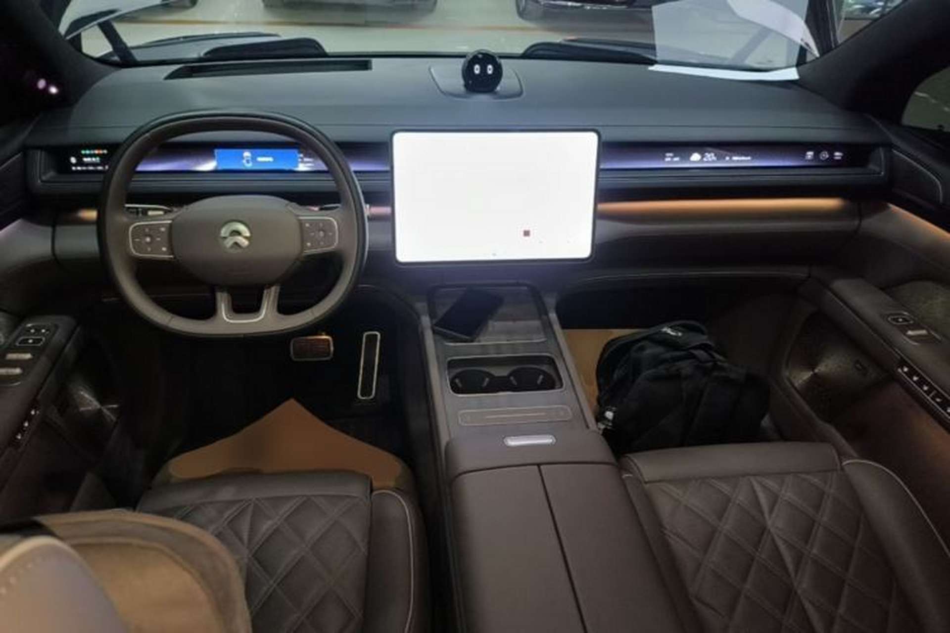 Used Nio ES8 2026 Model 6-seat Executive Luxury Edition Center Console