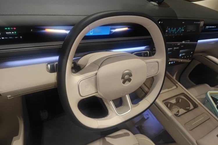 Used Nio ES8 2026 Model 6-seat Executive Luxury Edition Center Console