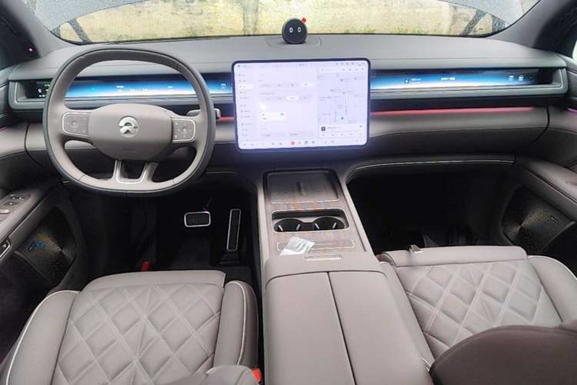 Used Nio ES8 2026 Model 6-seat Executive Luxury Edition Center Console