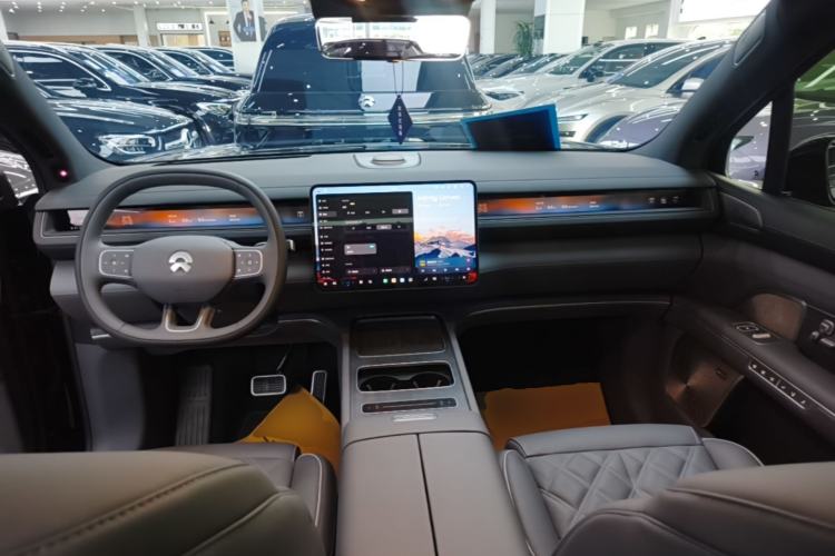 Used Nio ES8 2026 Model 6-seat Executive Luxury Edition Center Console