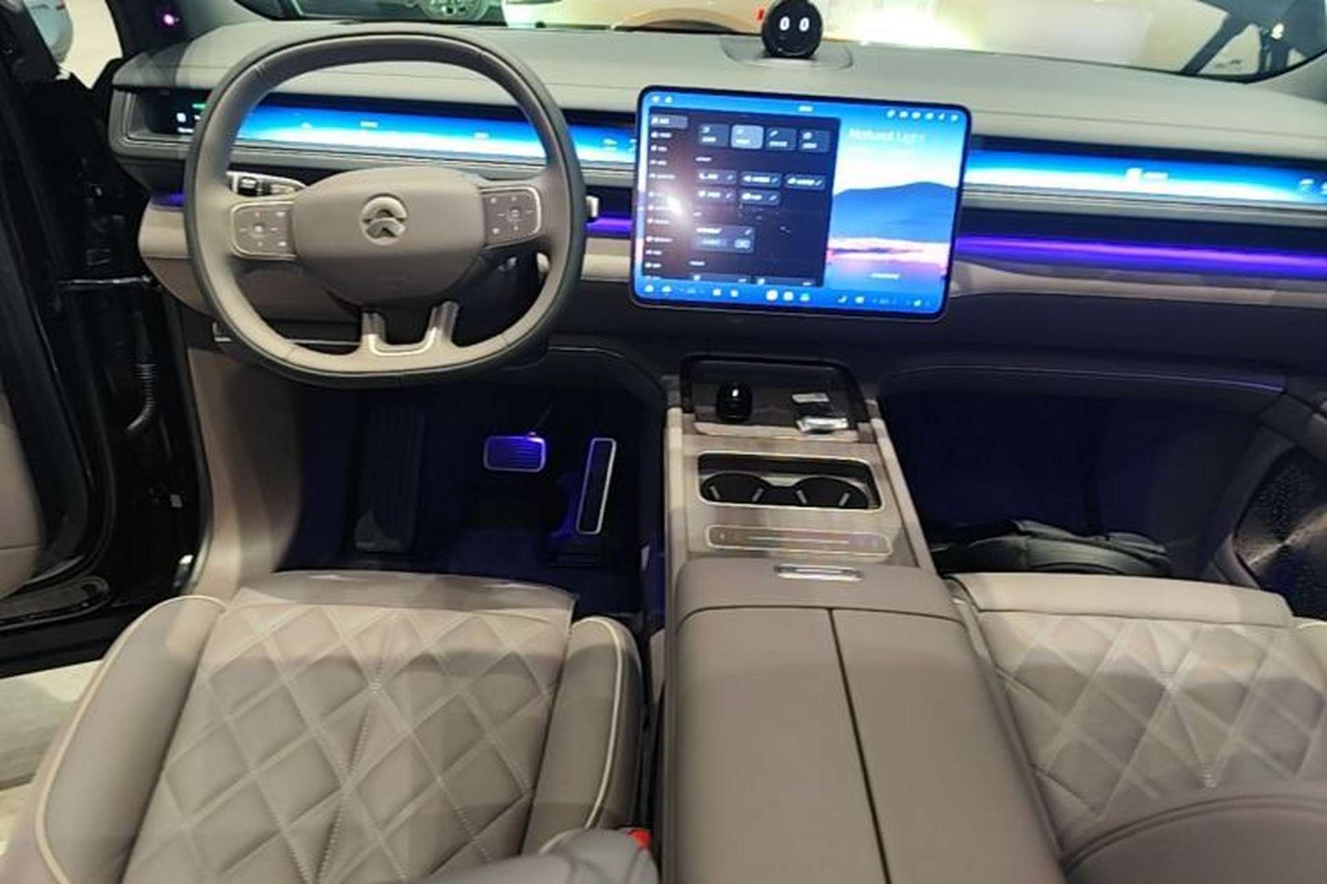 Used Nio ES8 2026 Model 6-seat Executive Luxury Edition Center Console