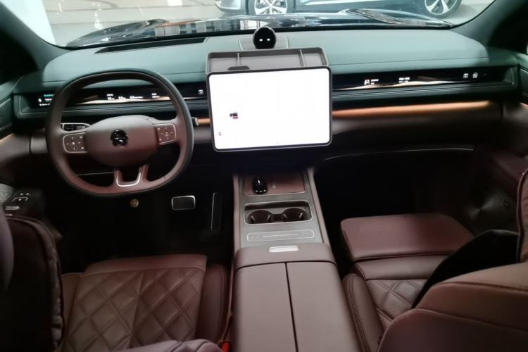 Used Nio ES8 2026 Model 6-seat Executive Signature Edition Center Console