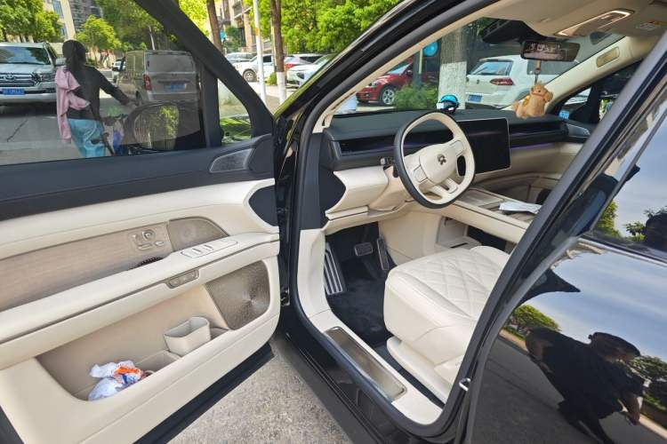 Used Nio ES8 2026 Model 6-seat Executive Signature Edition Driver Seat