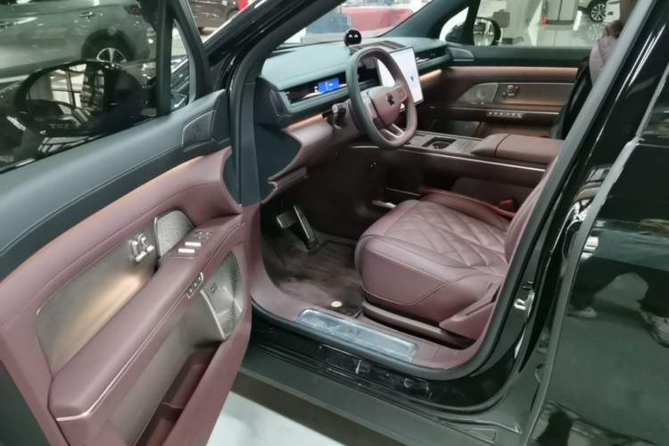 Used Nio ES8 2026 Model 6-seat Executive Signature Edition Driver Seat