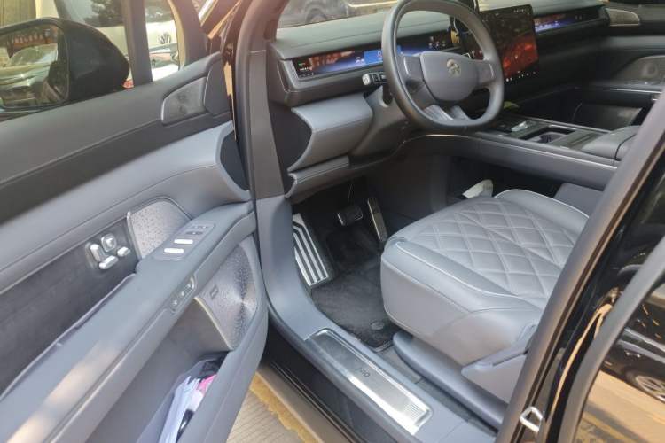 Used Nio ES8 2026 Model 6-seat Executive Signature Edition Driver Seat